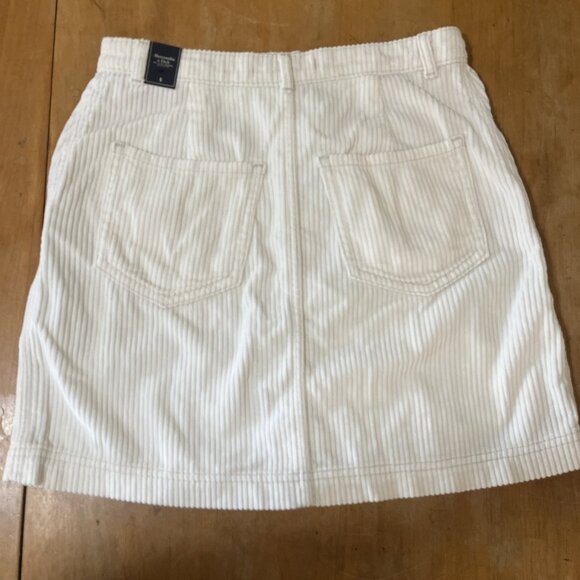 NEW Abercrombie & Fitch Mini Skirt SMALL Ivory Corduroy Button Front Pockets - Picture 5 of 8